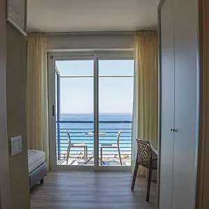 hotel-4-venti-spa-wellness.hotelitalianriviera.com/